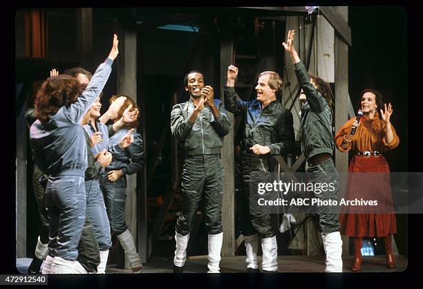 Show Coverage - Shoot Date: January 8, 1982. L-R: MELANIE CHARTOFF;LARRY DAVID;MARYEDITH BURRELL;BRANDIS KEMP;DARROW IGUS;JOHN ROARKE;MARK...