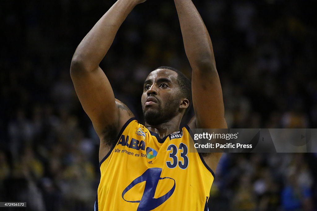 Jamel McLean (33) gets a free throw as Alba Berlin defeated...