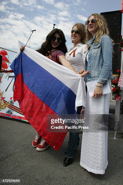 People join in the commemoration of the WWII 70th anniversary in Naples, where there are concert of songs for Soviet World War II and an exhibition...