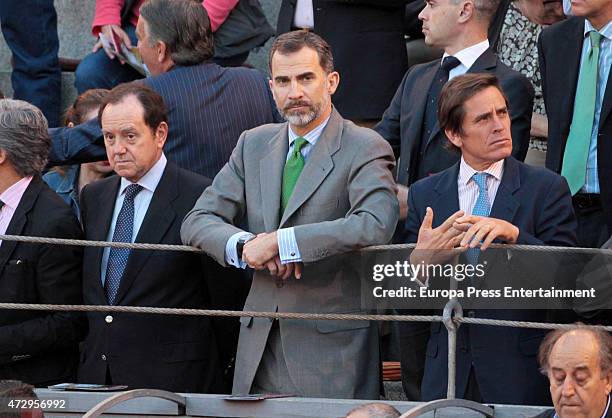 Jaime Alfonsin, King Felipe VI of Spain and Davila Mihura attend San Isidro Bullfighting Fair at Las Ventas Bullring on May 8, 2015 in Madrid, Spain.