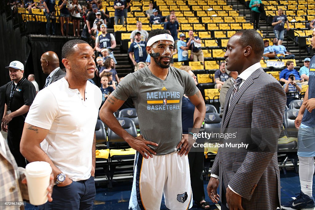 Golden State Warriors v Memphis Grizzlies - Game Three