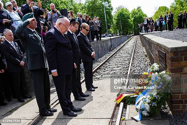 Israeli President Reuven Rivlin and Yakov Hadas-Handelsman , Israeli Ambassador, wait to lay a commemorative wreath at the ceremony at the Gleis 17...