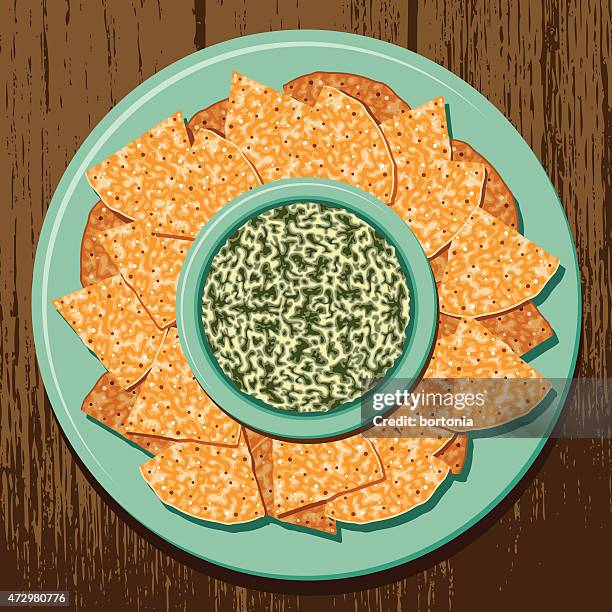 mais-tortilla-chips mit spinat dip - essen von oben holz stock-grafiken, -clipart, -cartoons und -symbole