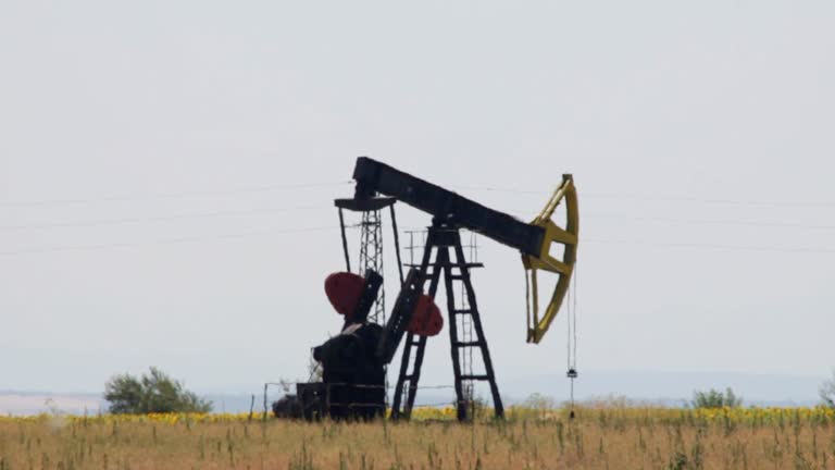 Extraction Videos Oil And Gas Extraction Videos and HD Footage - Getty Images