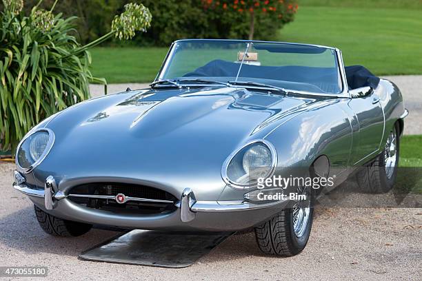 voiture de sport britannique légendaires jaguar type e cabriolet décapotable s1 - jag images photos et images de collection