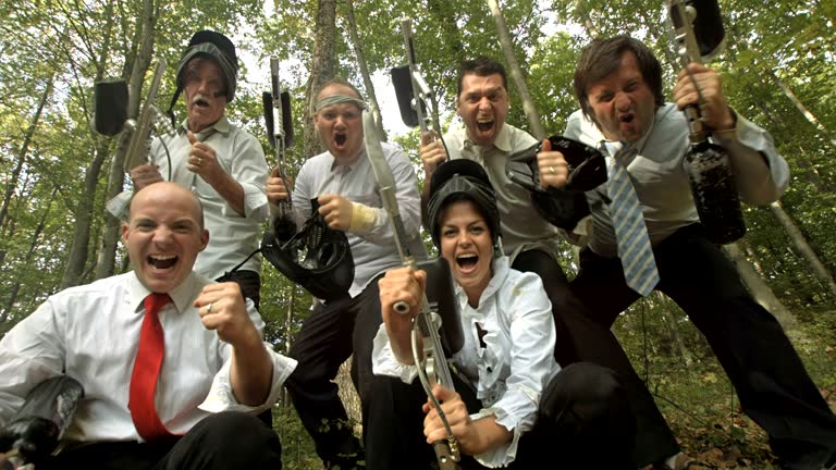 https://media.gettyimages.com/id/473098087/video/paintball-team-cheering-out-loud.jpg?b=1&s=640x640&k=20&c=LM9HMhuiodizY0I9cbX8HvjndAdEuPj22slXH-FYkmY=
