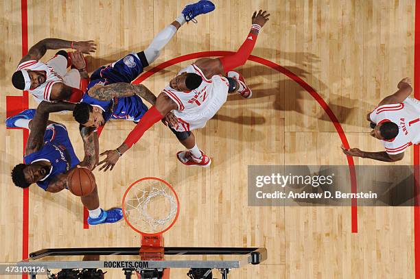 Matt Barnes of the Los Angeles Clippers shoots against the Houston Rockets in Game Five of the Western Conference Semifinals during the 2015 NBA...