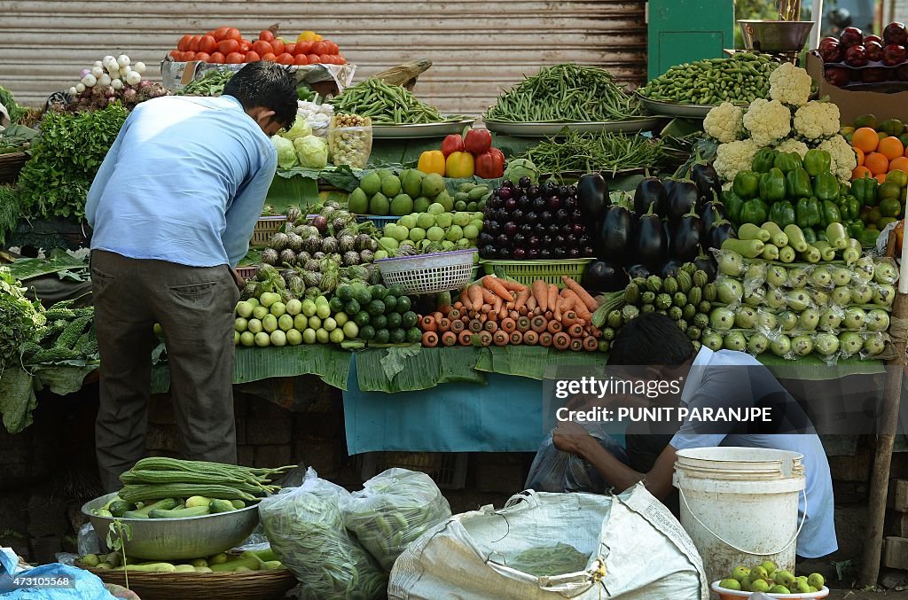 INDIA-ECONOMY-INFLATION-OUTPUT