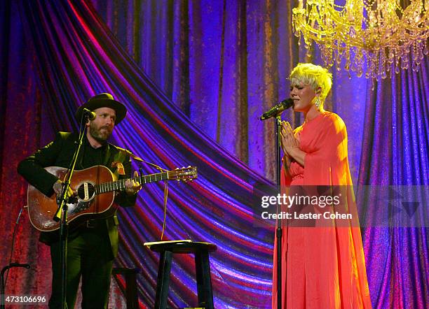 Singer-songwriter Dallas Green and honoree P!nk perform onstage during the 63rd Annual BMI Pop Awards held at the Beverly Wilshire Hotel on May 12,...