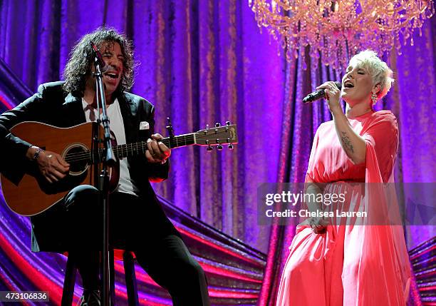 Singer-songwriter Billy Mann and honoree P!nk perform onstage during the 63rd Annual BMI Pop Awards held at the Beverly Wilshire Hotel on May 12,...