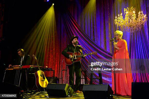 Singer-songwriter Dallas Green and honoree P!nk perform onstage during the 63rd Annual BMI Pop Awards held at the Beverly Wilshire Hotel on May 12,...