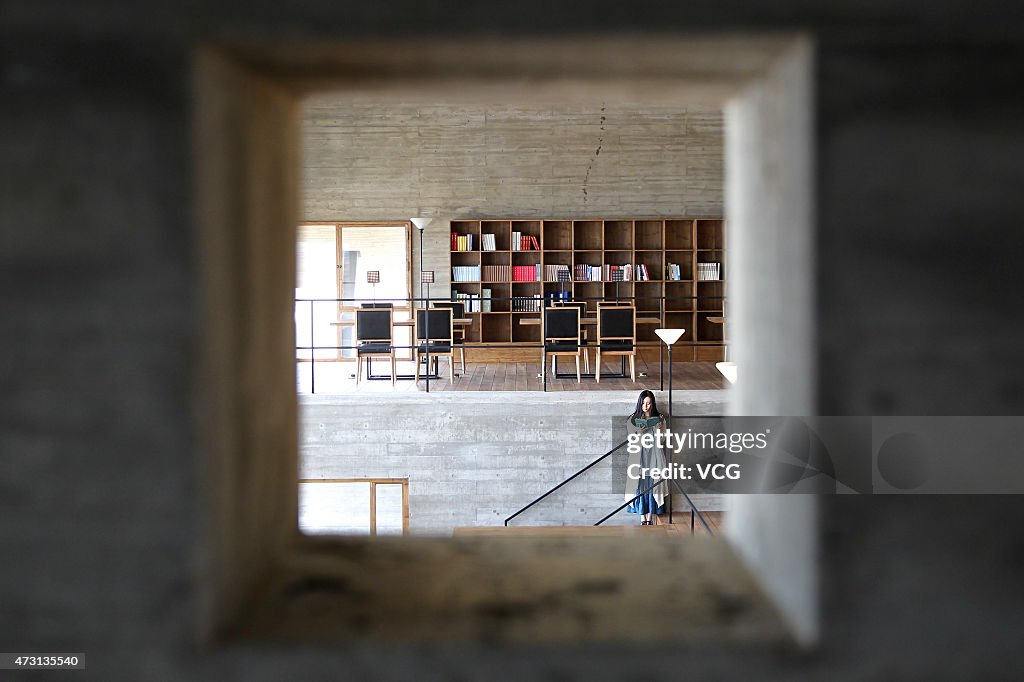 China's "Loneliest" Library In Qinhuangdao