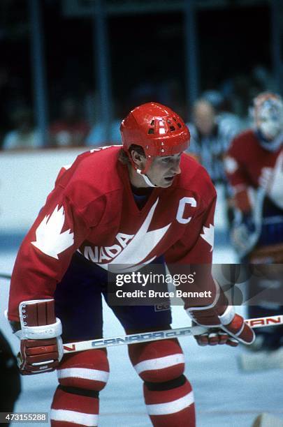 240 Canada Cup 1984 Stock Photos, HighRes Pictures, and Images Getty