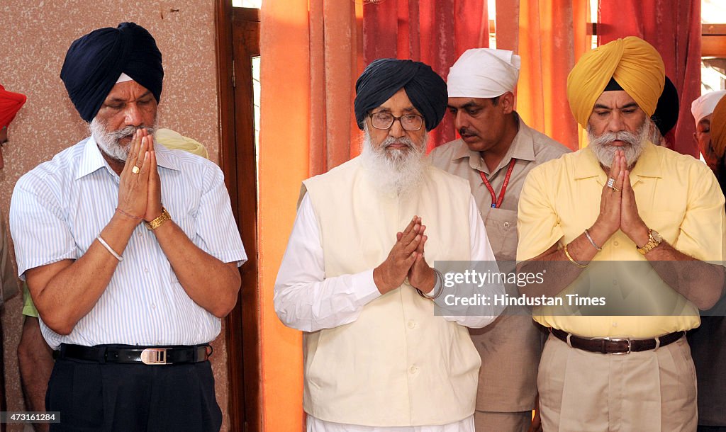 Punjab Chief Minister Parkash Singh Badal Attends Barsi Of Mother Of Cabinet Minister Surjit Singh Rakhra