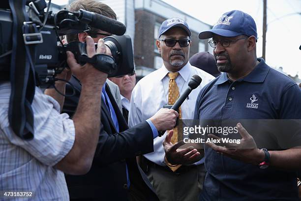 Philadelphia Mayor Michael Nutter briefs members of the media near the site of a train derailment accident May 13, 2015 in Philadelphia,...