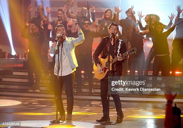 Finalist Nick Fradiani and singer/songwriter Andy Grammer perform onstage during "American Idol" XIV Grand Finale at Dolby Theatre on May 13, 2015 in...