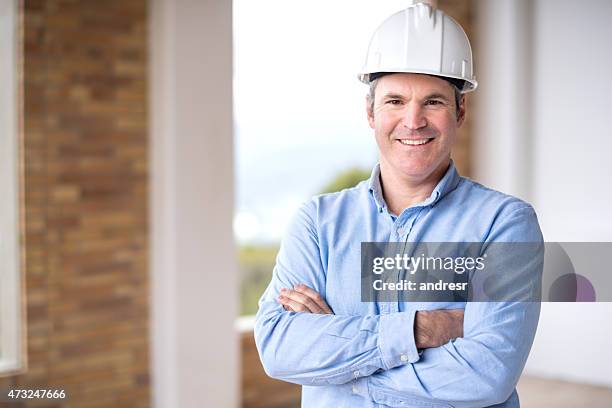 arquiteto em uma casa em construção - engenheiro civil imagens e fotografias de stock