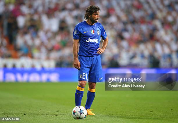 Andrea Pirlo of Juventus waits to take a free kick during the UEFA Champions League Semi Final second leg match between Real Madrid CF and Juventus...