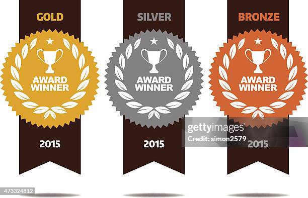 gold, silber und bronze-medaillen gewonnen - bronzemedaille stock-grafiken, -clipart, -cartoons und -symbole