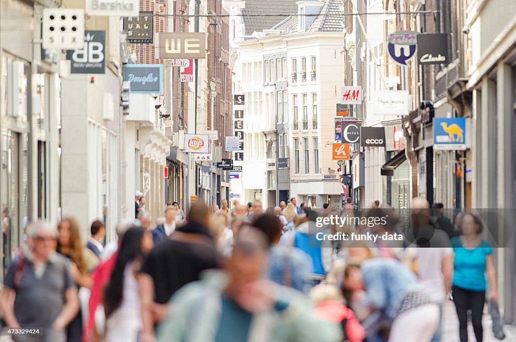 Kalverstraat Rue commerçante du centre-ville d'Amsterdam
