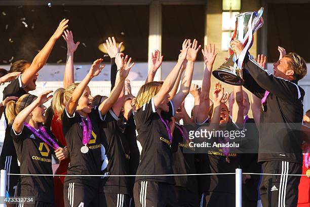 Frankfurt players celebrate with the trophy after the UEFA Women's Champions League Final between 1. FFC Frankfurt and Paris St. Germain at...