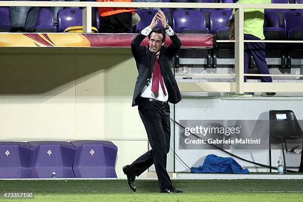 Unai Emery manager of FC Sevilla celebrates after winning during the UEFA Europa League Semi Final match between ACF Fiorentina and FC Sevilla on May...
