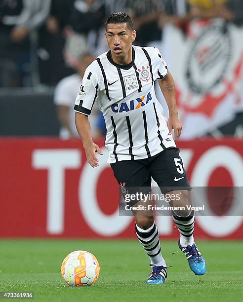 Ralf of Corinthians runs with the ball during a match between Corinthians and Guarani as part of round of sixteen of Copa Bridgestone Libertadores...