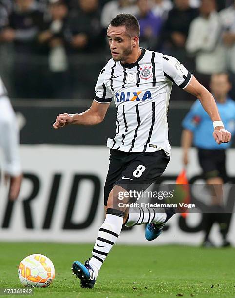 Renato Augusto of Corinthians runs with the ball during a match between Corinthians and Guarani as part of round of sixteen of Copa Bridgestone...