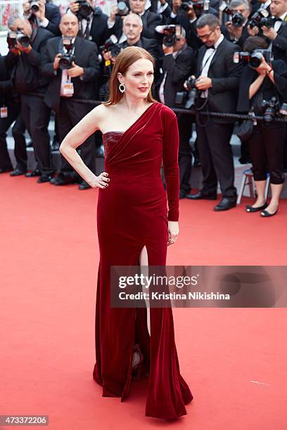 Julianne Moore attends Premiere of 'Il Racconto Dei Racconti' during the 68th annual Cannes Film Festival on May 14, 2015 in Cannes, France.