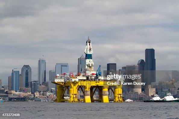 Shell First Oil Rig The Polar Pioneer, an oil drilling rig owned by Shell Oil, arrives on ...