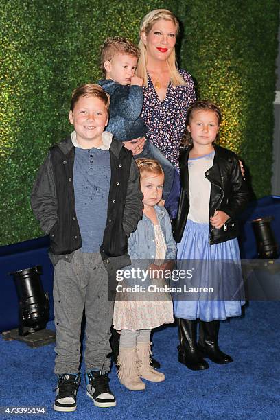 Actress Tori Spelling and her children Liam Aaron McDermott, Hattie Margaret McDermott, Finn Davey McDermott and Stella Doreen McDermott attend the...