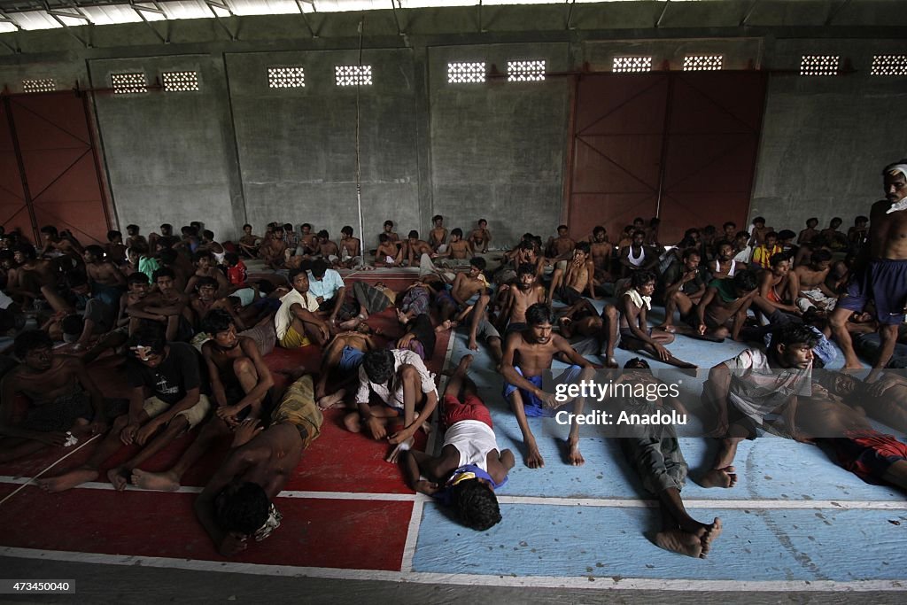 Hundreds of Rohingya and Bangladeshi migrants rescued off Indonesia