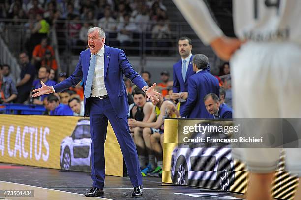 Zeljko Obradovic, Head Coach of Fenerbahce Ulker Istanbul reacts during the Turkish Airlines Euroleague Final Four Madrid 2015 Semifinal A game...