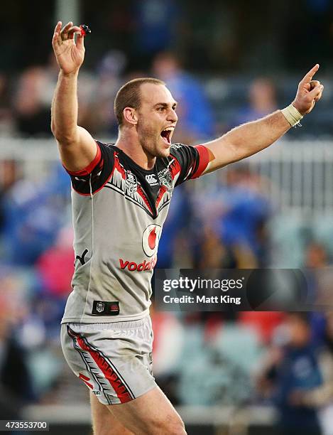 Simon Mannering of the Warriors celebrates the winning try in golden point extra time to Bodene Thompson of the Warriors during the round 10 NRL...