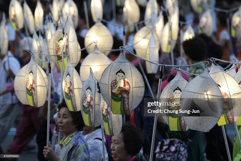 Lantern Festival Celebrates Buddha's Birthday