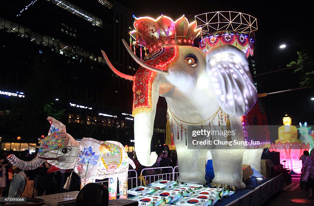 Lantern Festival Celebrates Buddha's Birthday