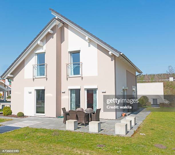 real estate home with garden meadow - einfamilienhaus - mehrfamilienhaus modern bildbanksfoton och bilder