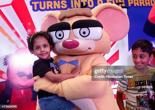 Nickelodeon Cartoon Characters Interact With Kids In Mumbai Photos and