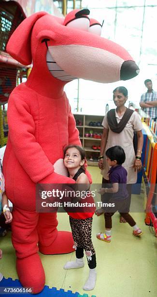 Nickelodeon Cartoon Characters Interact With Kids In Mumbai Photos and