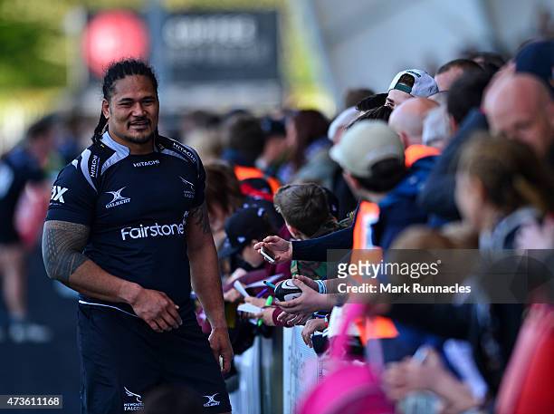Alesana Tuilagi of Newcastle Falcons celebrates with the fans at the final whistle during Aviva Premiership match between Newcastle Falcons and...