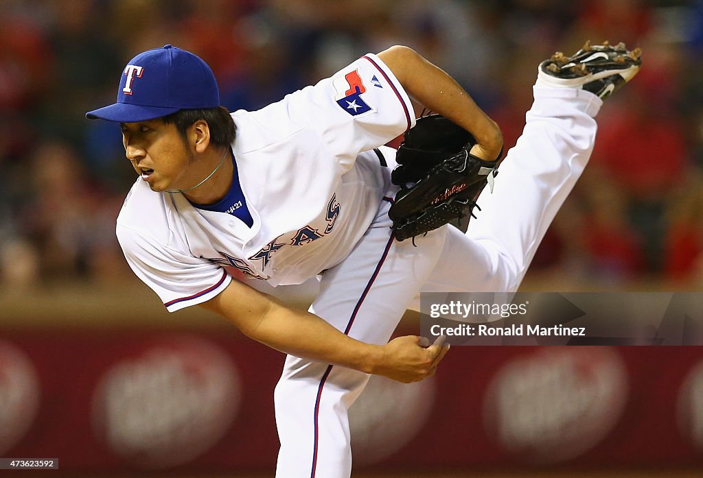 Cleveland Indians v Texas Rangers