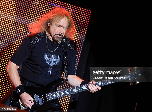 252 Ian Hill Musician Stock Photos High Res Pictures And Images 252-ian-hill-musician-stock-photos-high-res-pictures-and-images