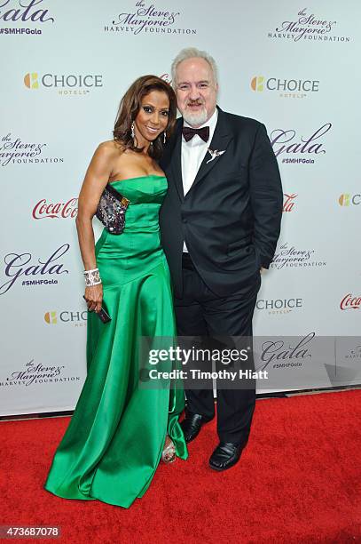 Holly Robinson Peete and chef Art Smith attend the Steve & Marjorie Harvey Foundation Gala on May 16, 2015 in Chicago, Illinois.