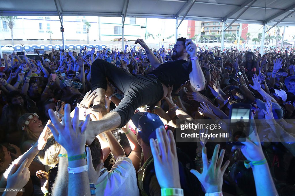 Hangout Music Festival 2015 - Day 2