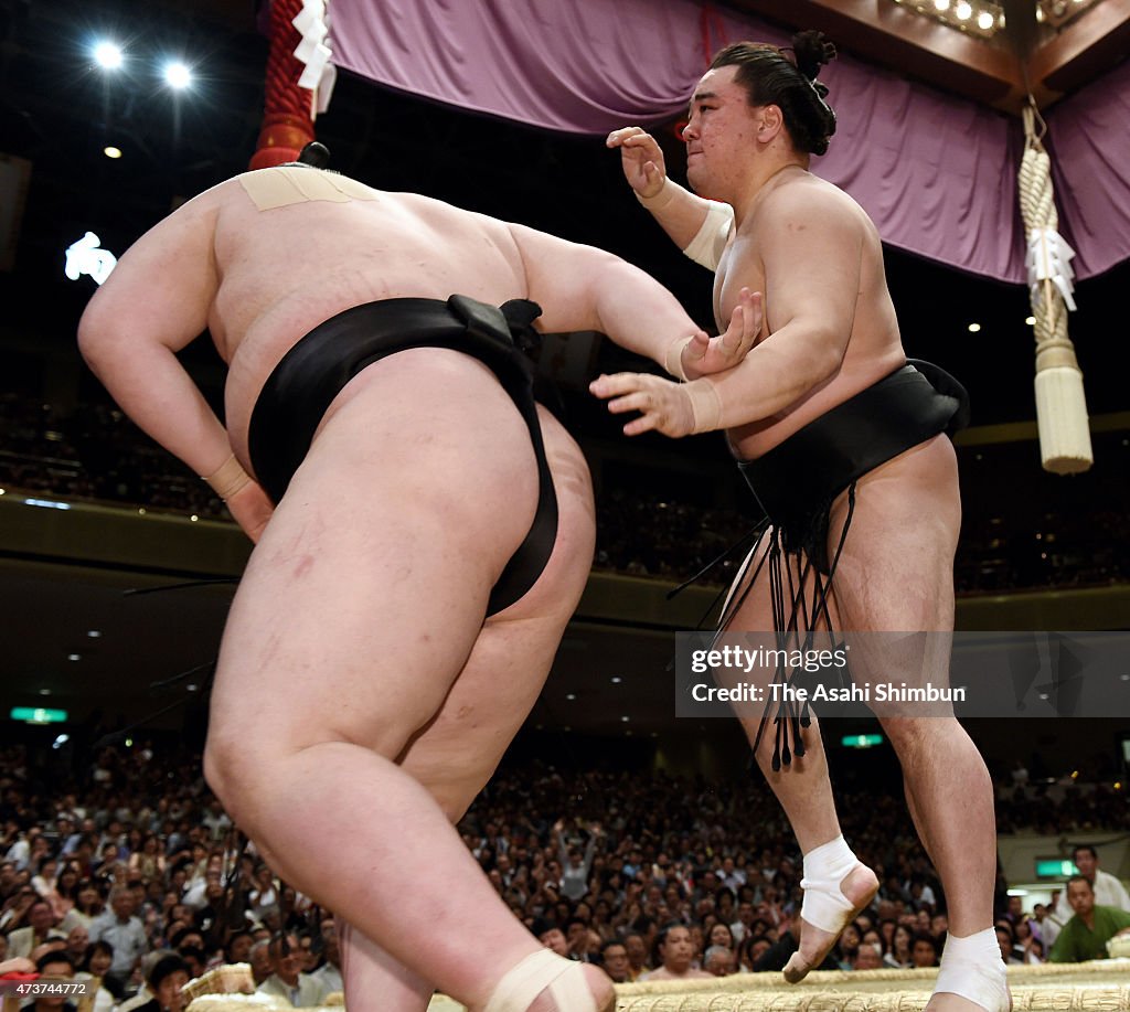 Grand Sumo Summer Tournament - Day 8