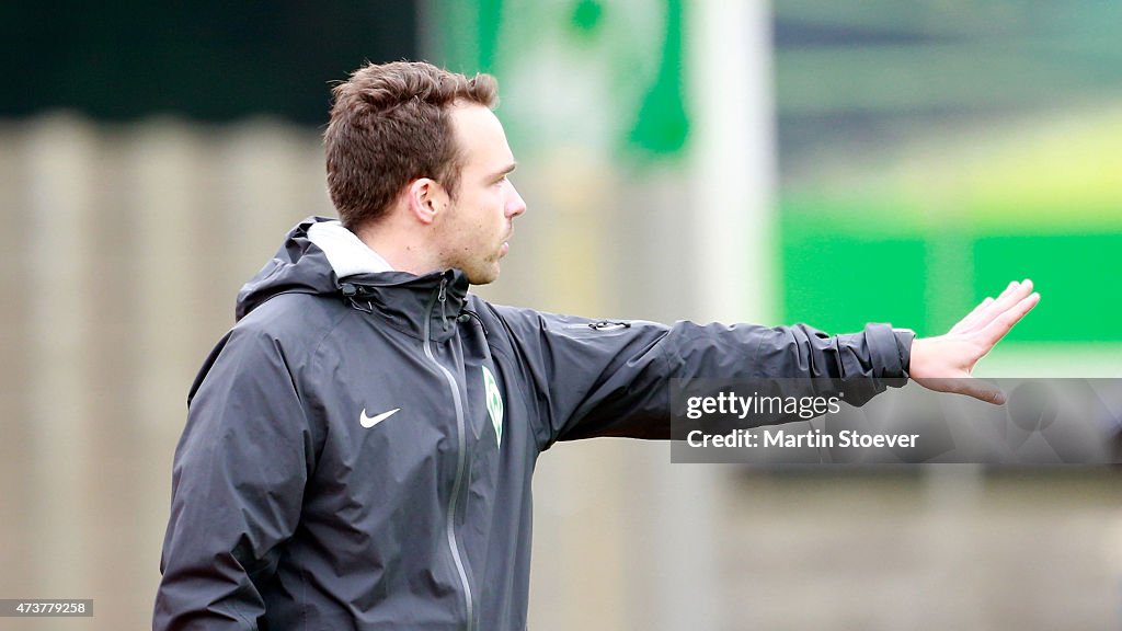 U17 Girl's Bundesliga - SV Werder Bremen v 1. FFC Frankfurt