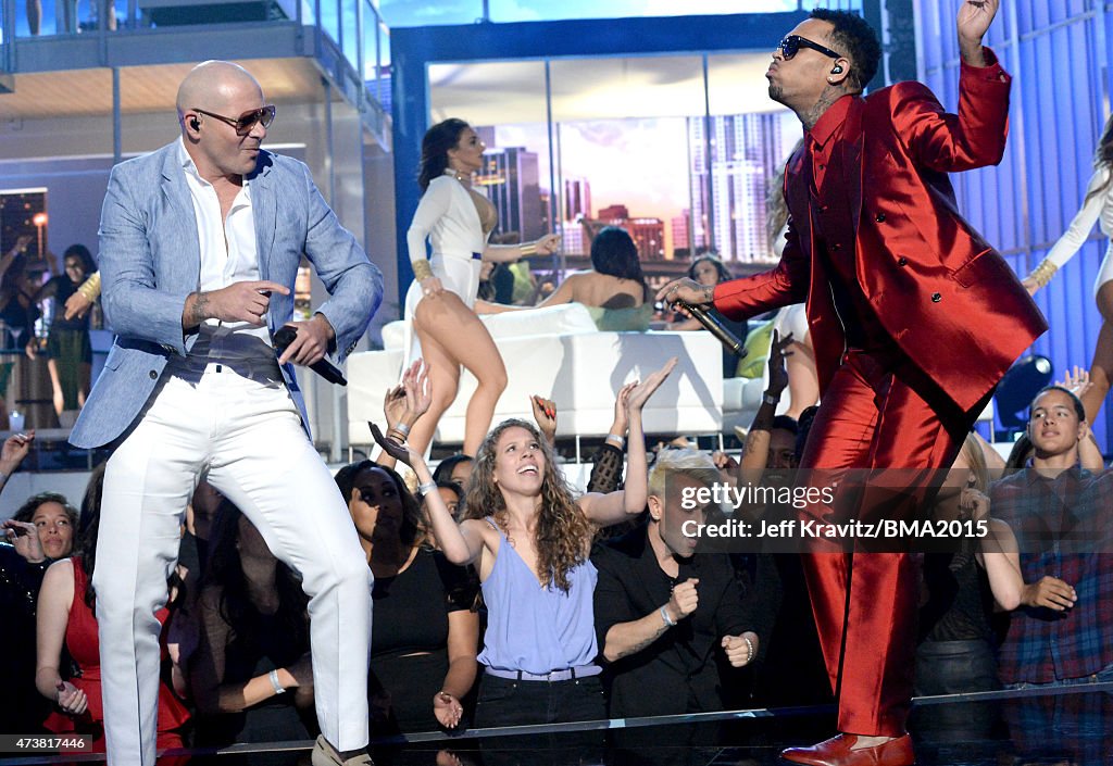 2015 Billboard Music Awards - Roaming Show