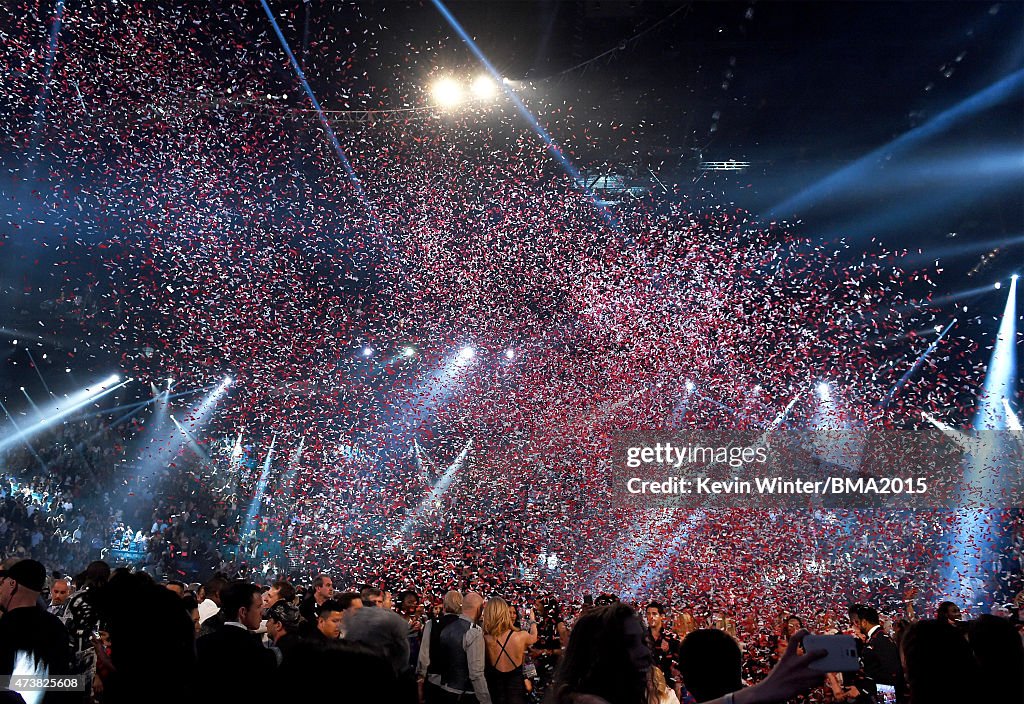 2015 Billboard Music Awards - Roaming Show