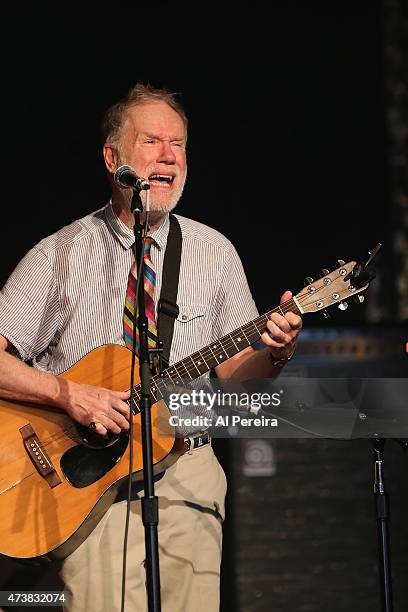 Loudon Wainwright III performs at the Everest Awakening: A Prayer for Nepal and Beyond Benefit show at City Winery on May 17, 2015 in New York City.