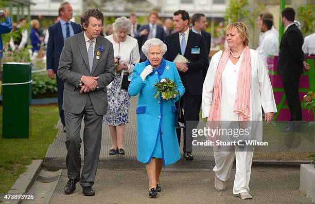 Queen Elizabeth II attends the annual Chelsea Flower show at Royal Hospital Chelsea on May 18, 2015 in London, England.